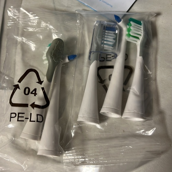 Dazzlepro advanced sonic toothbrush. New in box - Picture 6 of 10